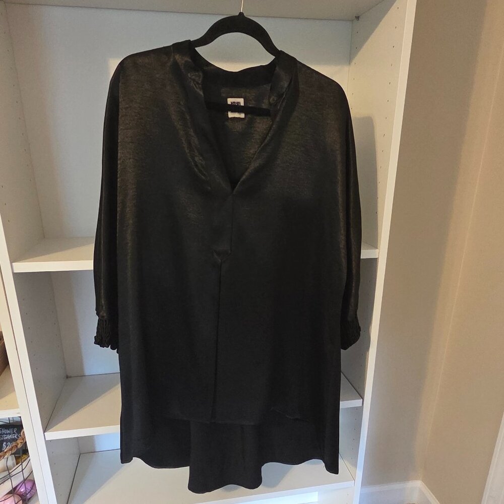 womans blouse